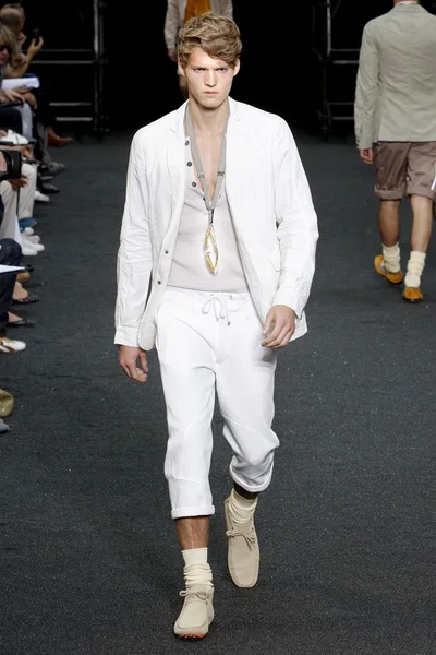 Look 5